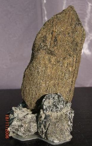 Monolith, Granit Onsernone, Button Angebote Code M 09